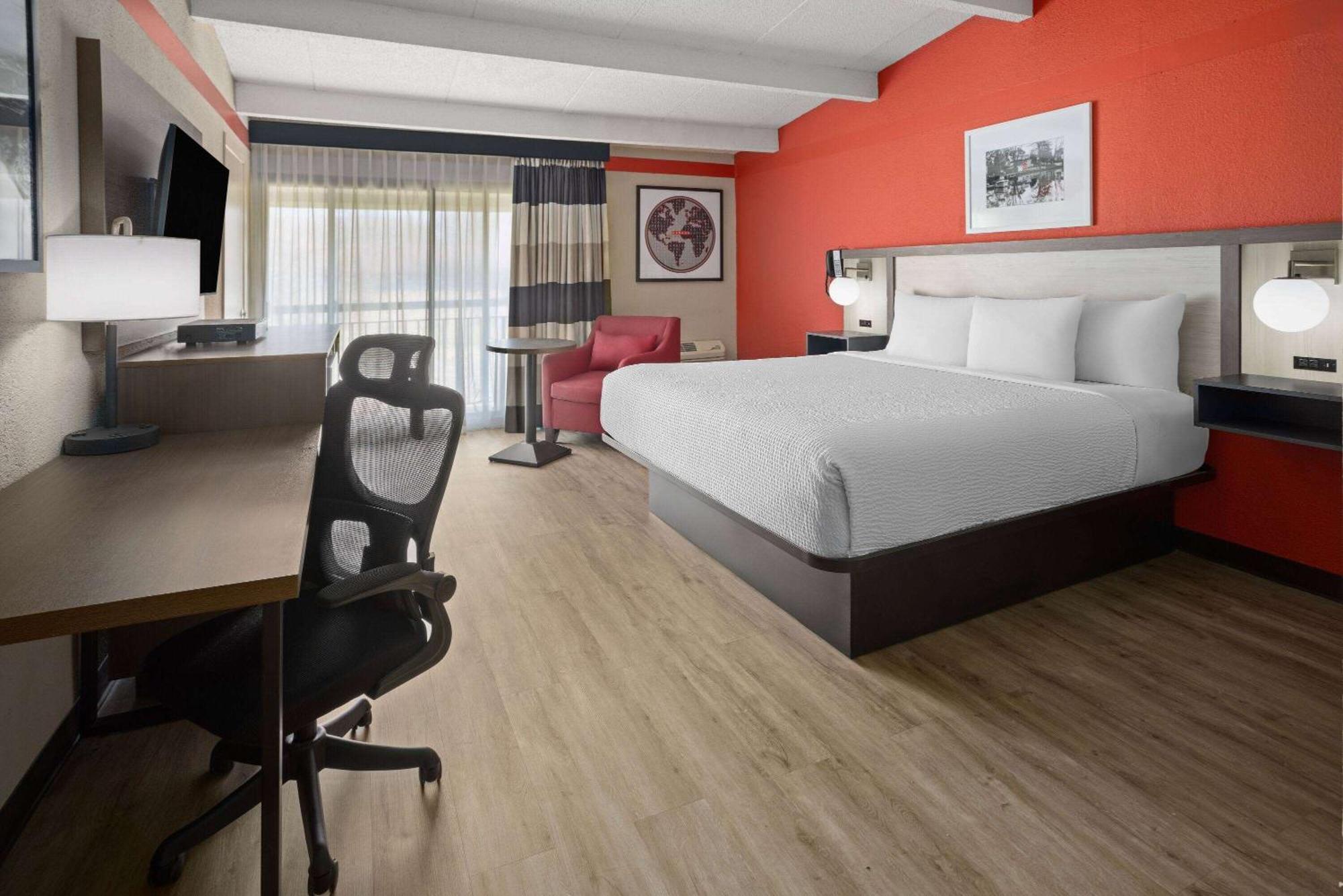 Ramada By Wyndham Parsippany Hotell Exteriör bild
