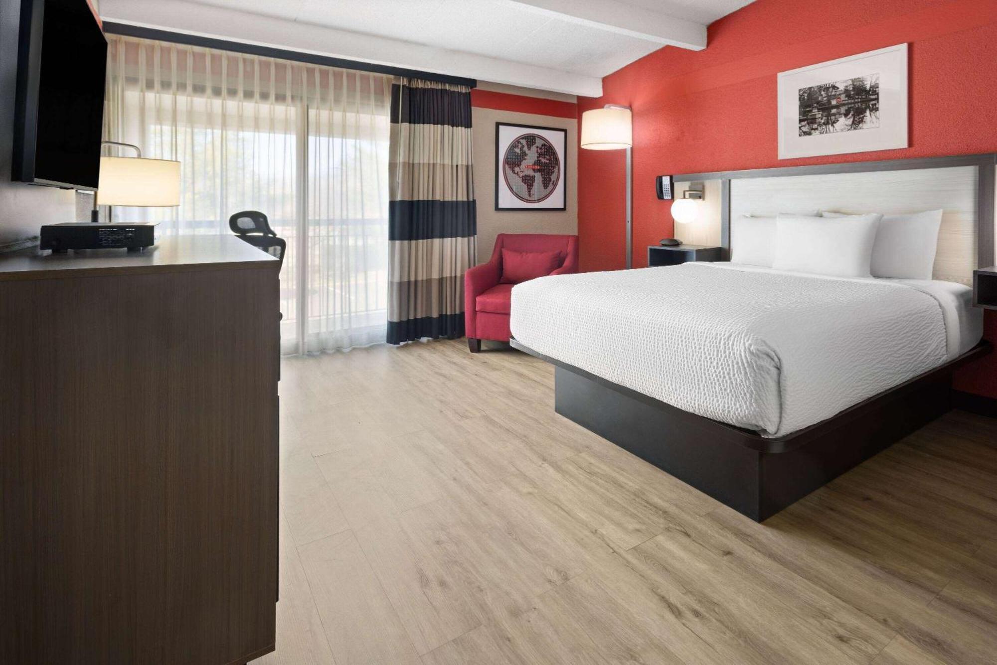 Ramada By Wyndham Parsippany Hotell Exteriör bild