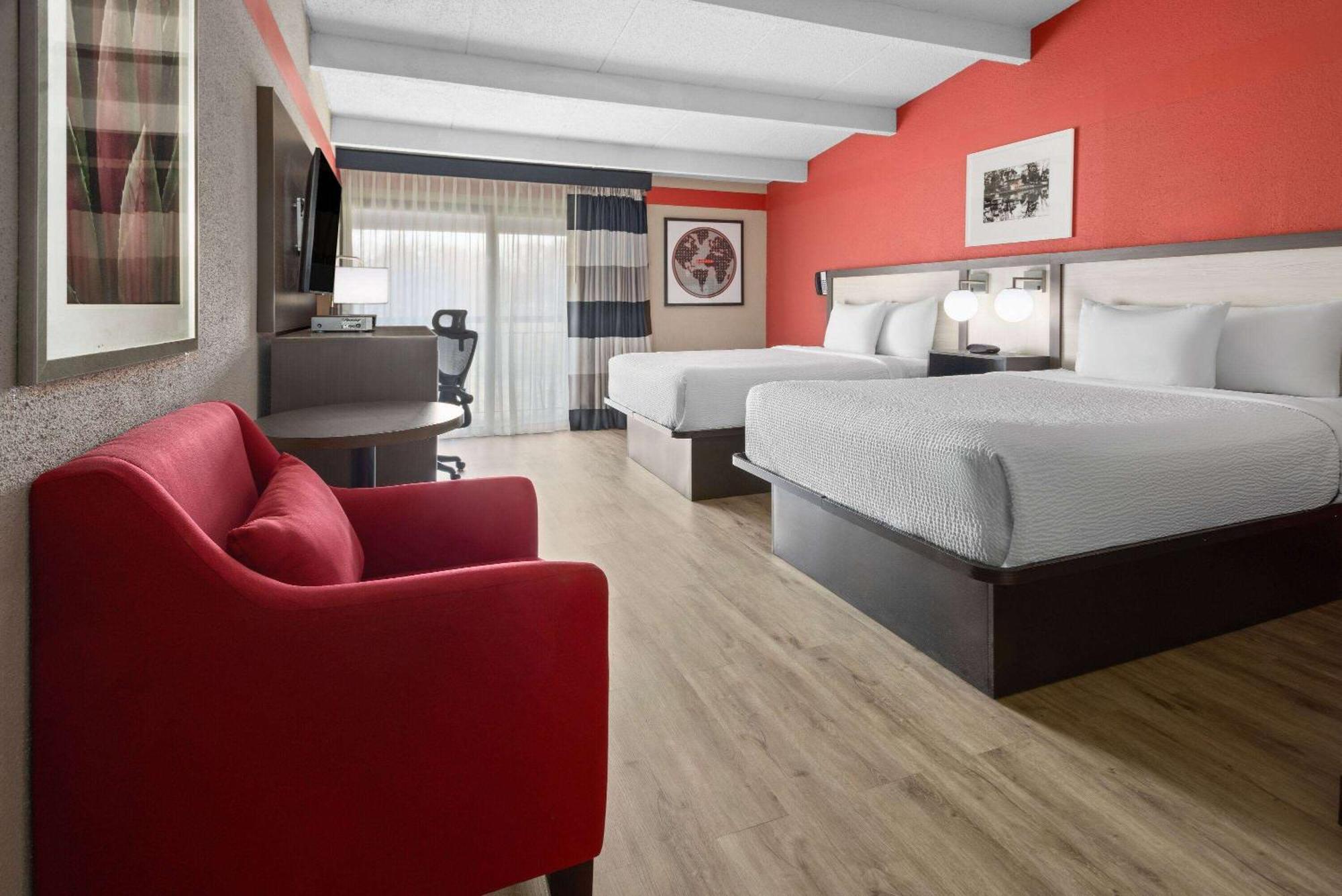 Ramada By Wyndham Parsippany Hotell Exteriör bild