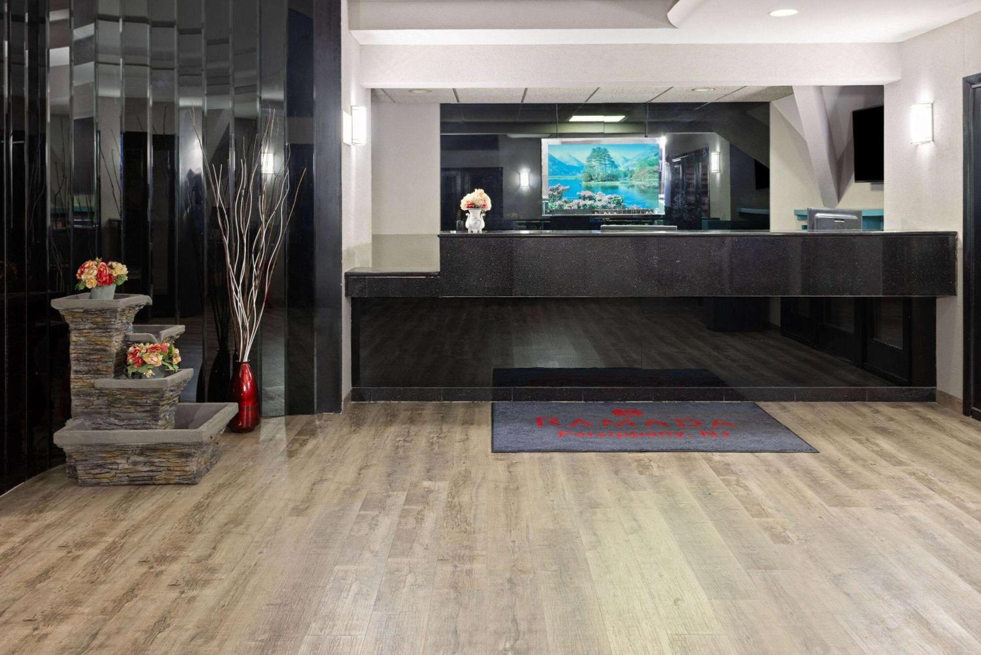 Ramada By Wyndham Parsippany Hotell Exteriör bild